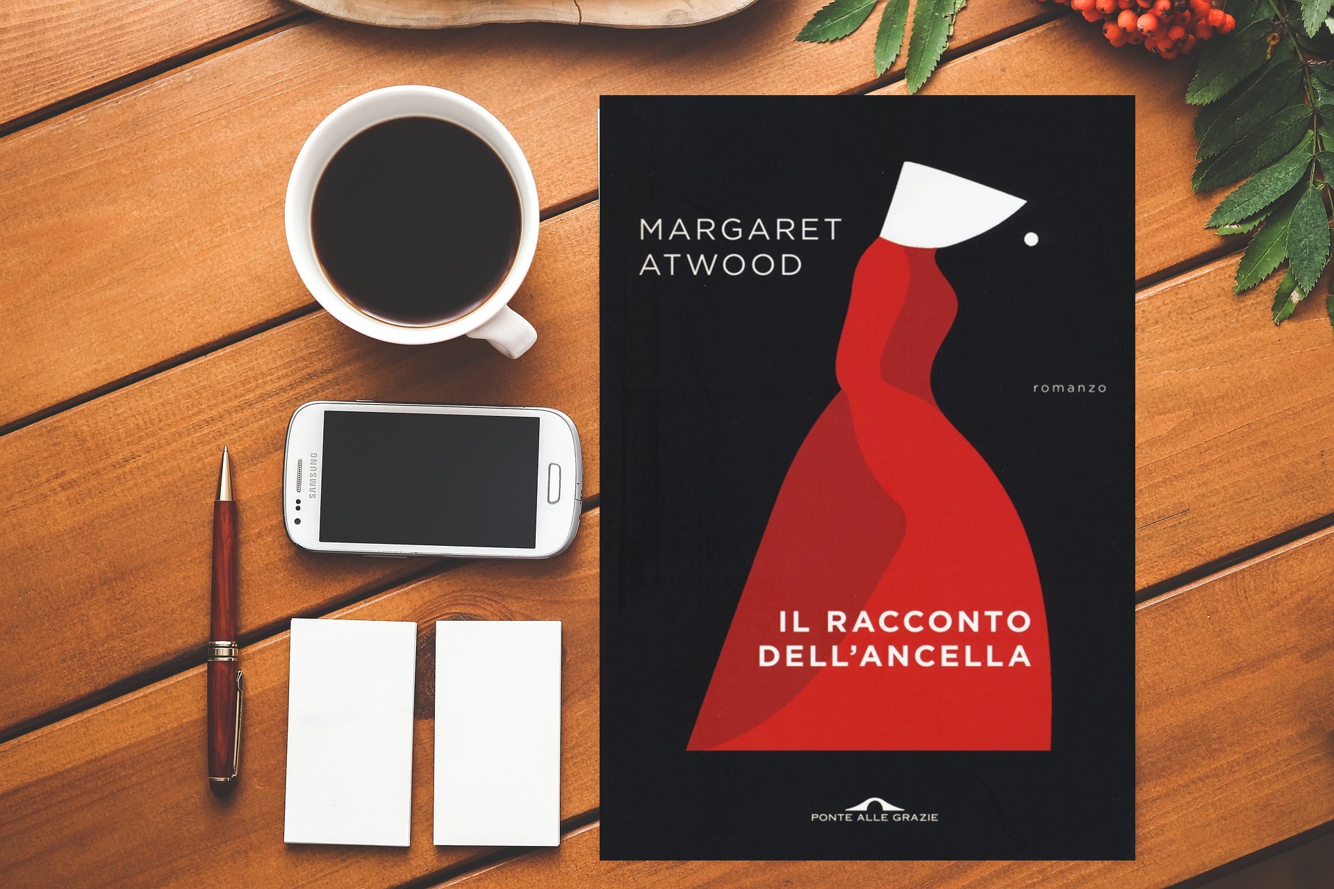 “Il racconto dell'ancella” di Margaret Atwood recensione libro